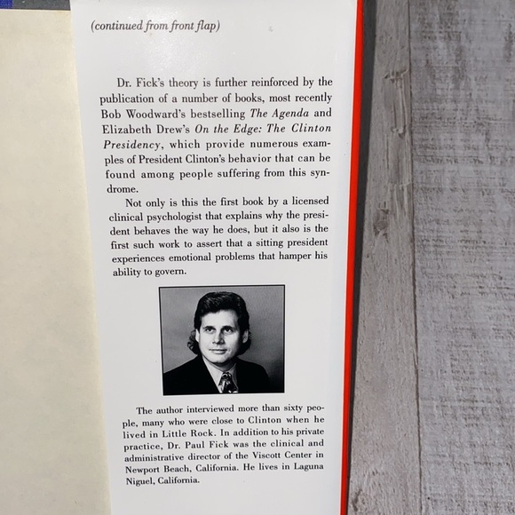 Dysfunctional President hardback book - Picture 10 of 12